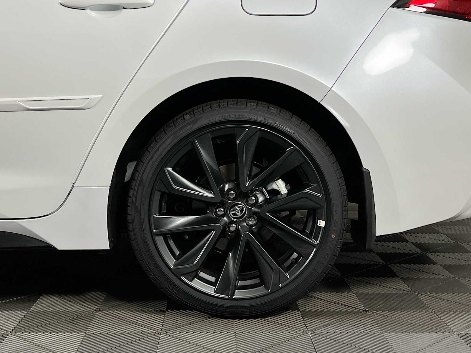 2025 Toyota Corolla XSE - Photo 18