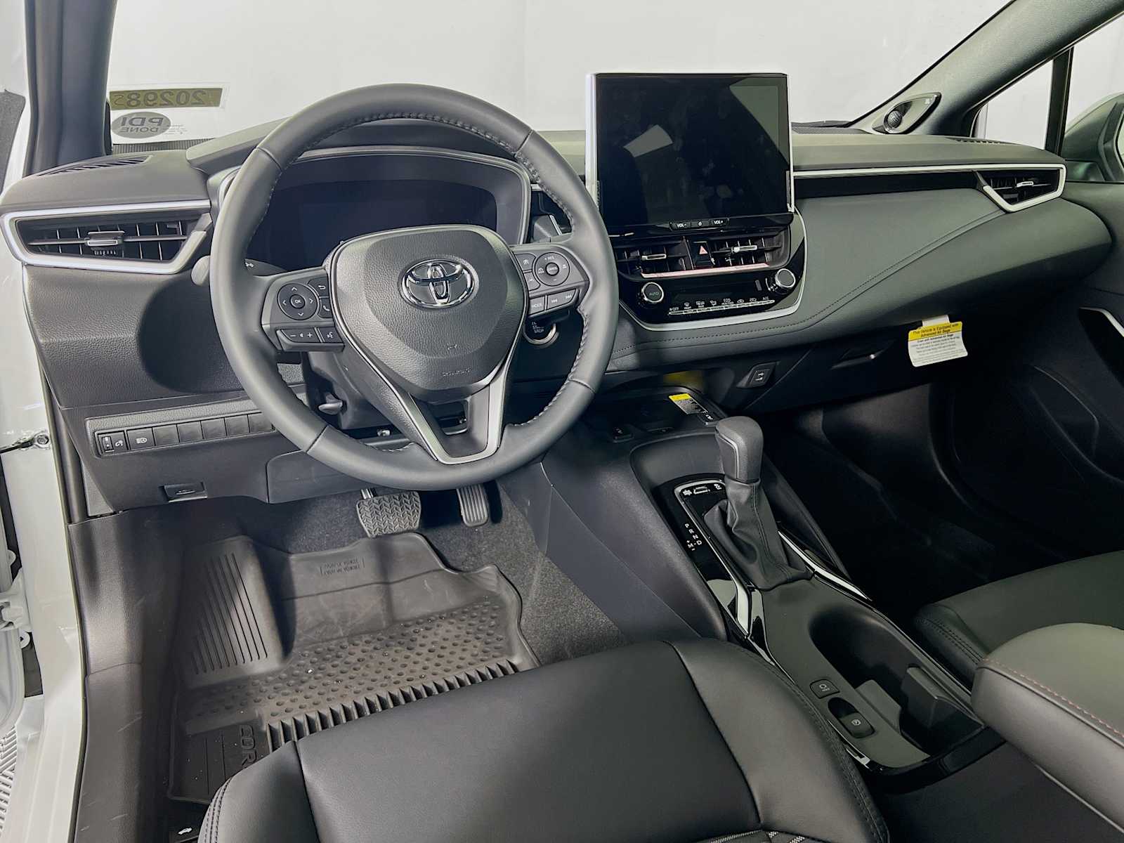 2025 Toyota Corolla XSE - Photo 6