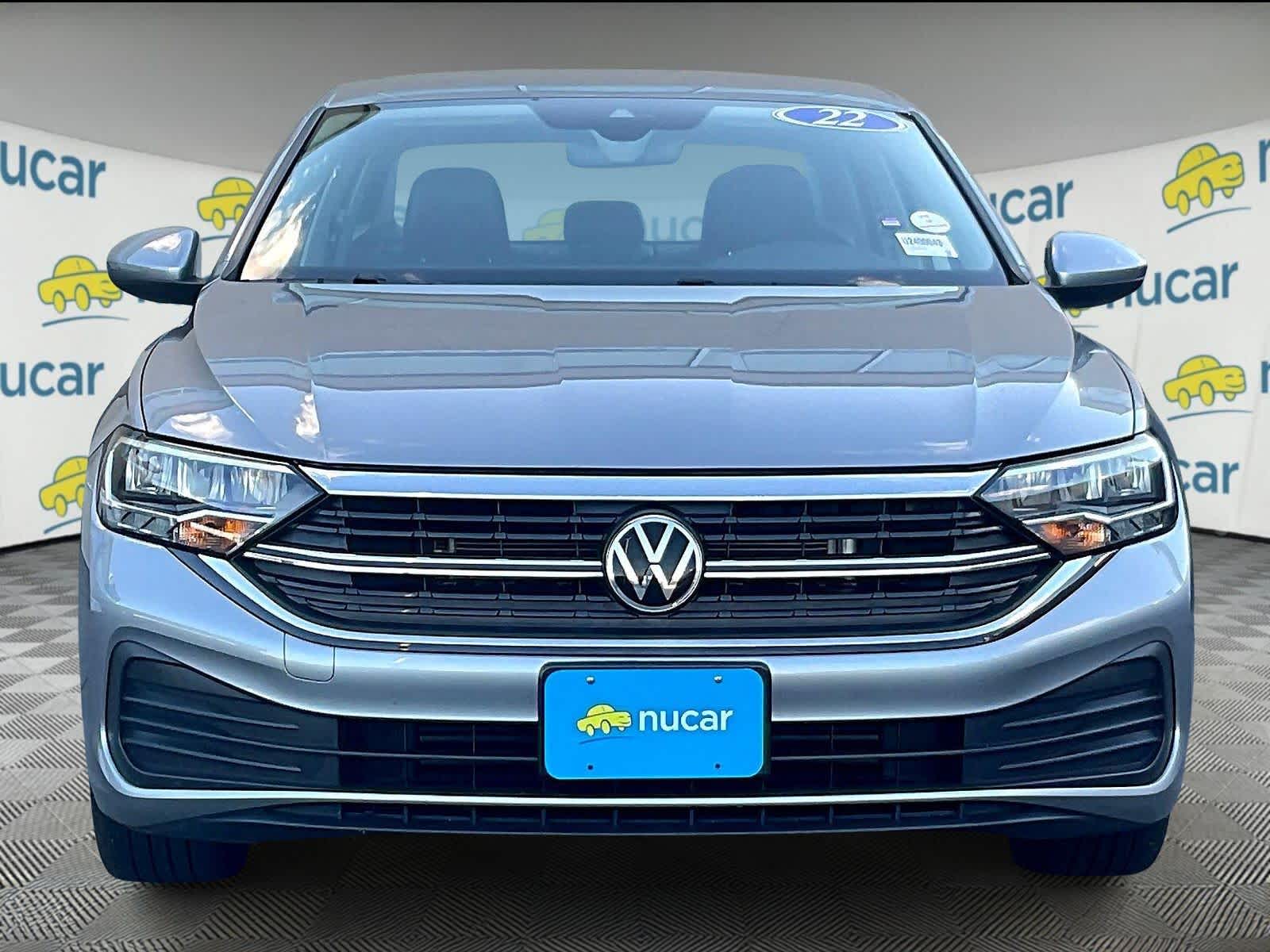 2022 Volkswagen Jetta SE - Photo 2