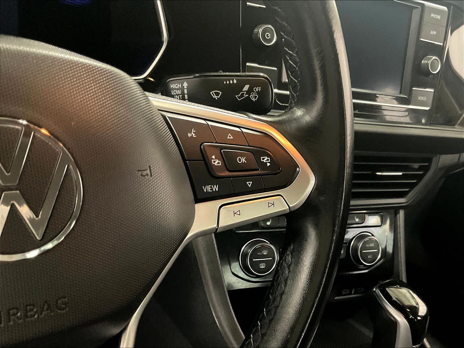 2022 Volkswagen Jetta SE - Photo 23