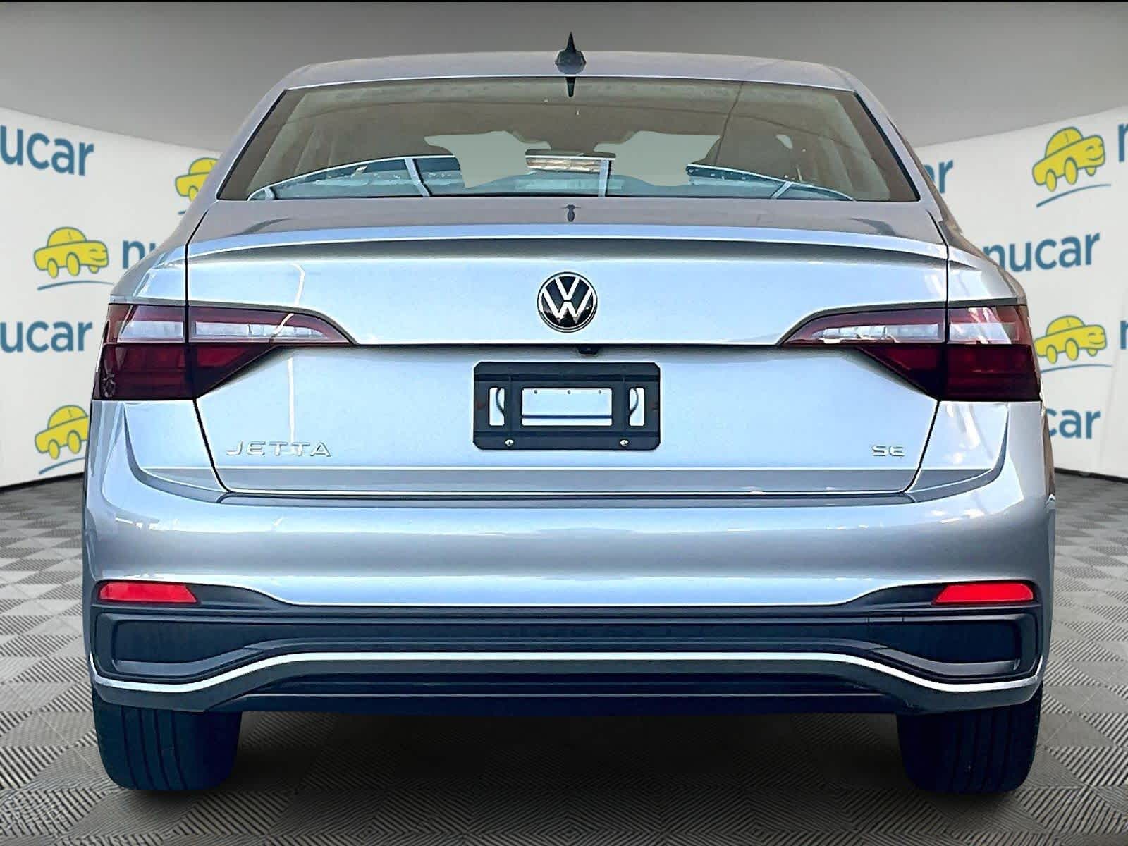 2022 Volkswagen Jetta SE - Photo 5