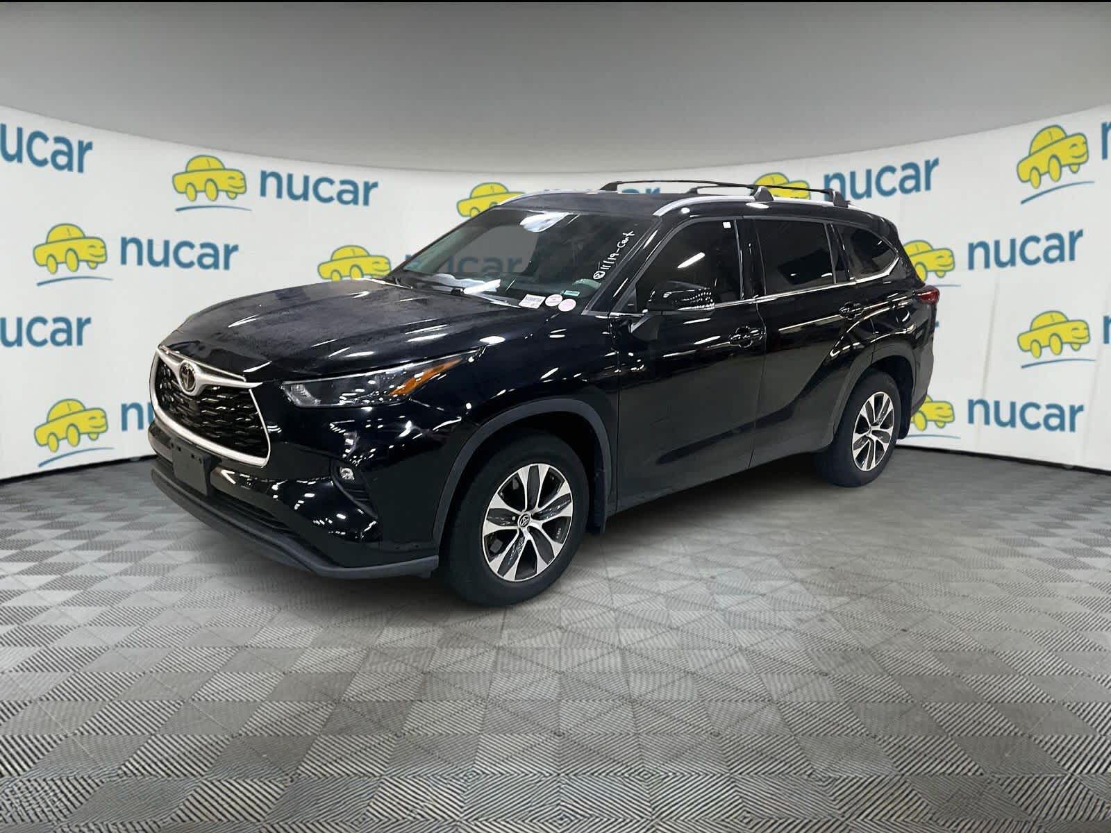 2022 Toyota Highlander XLE - Photo 2