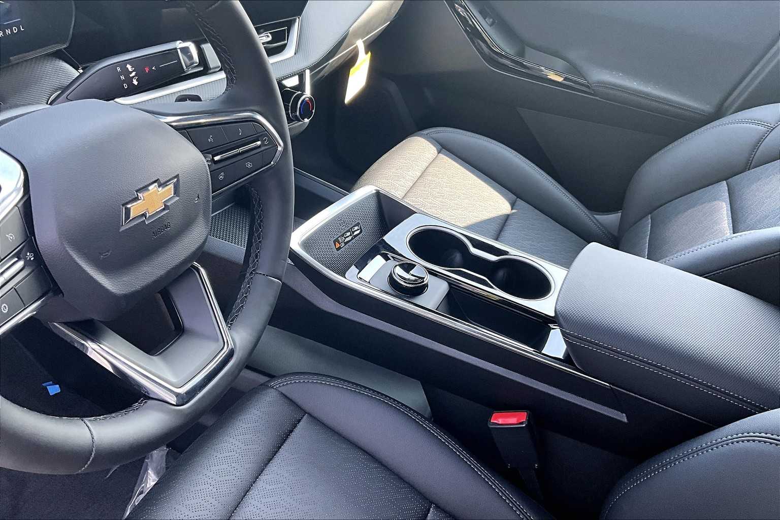 2026 Chevrolet Equinox AWD LT - Photo 14