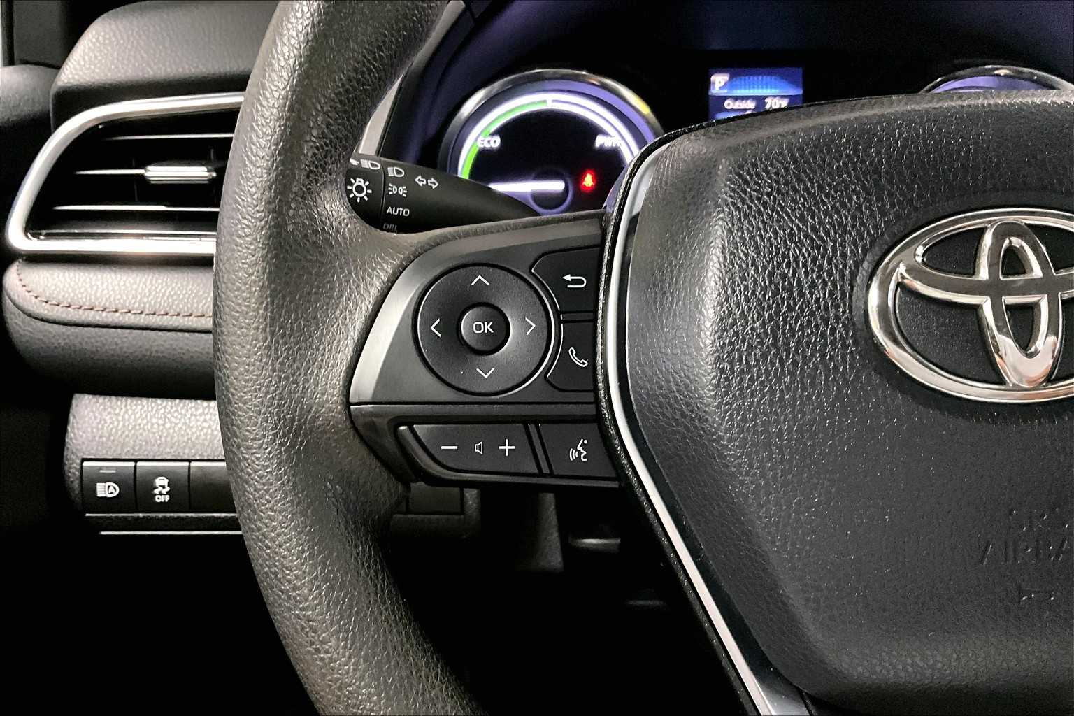 2018 Toyota Camry Hybrid LE - Photo 22