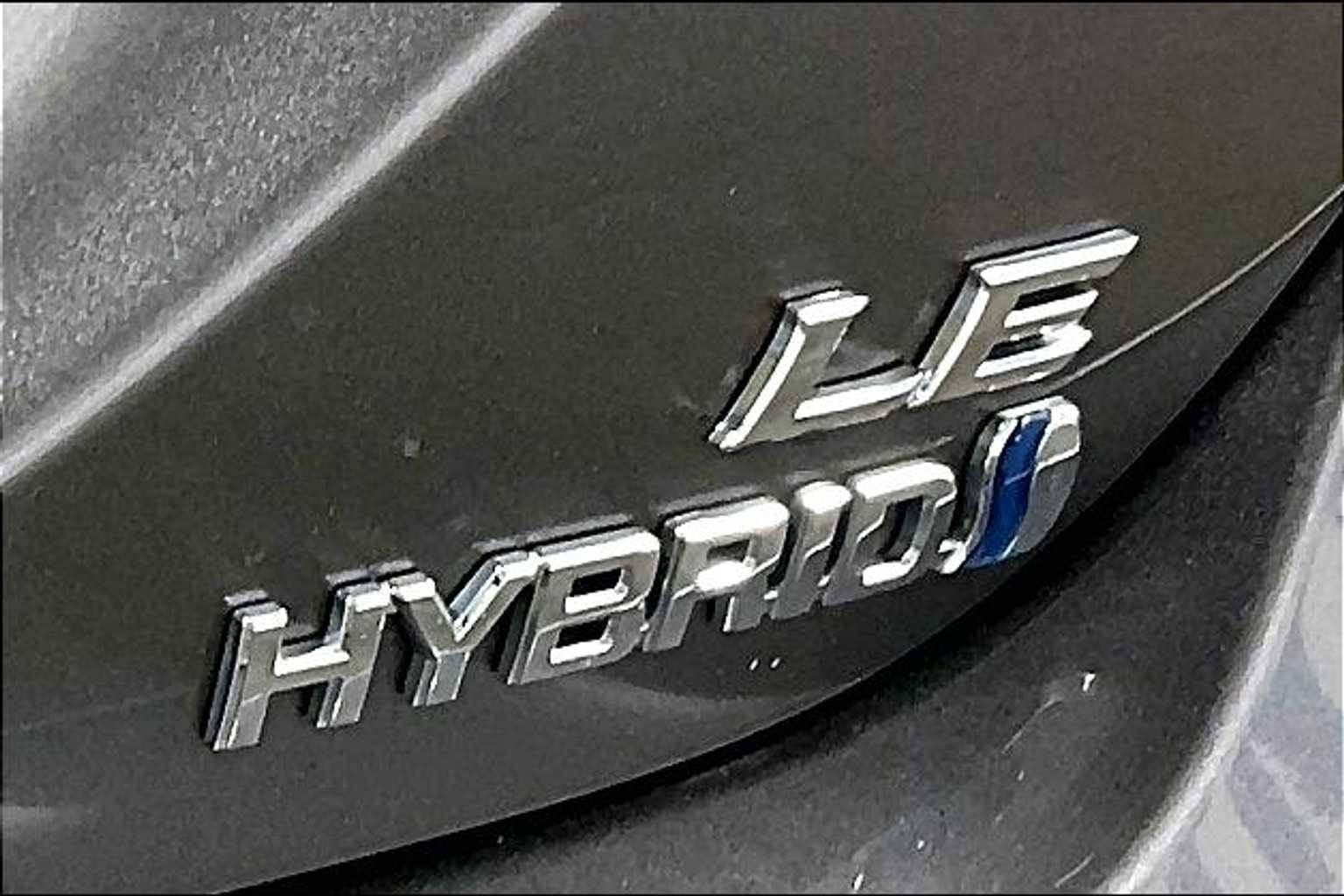 2018 Toyota Camry Hybrid LE - Photo 27