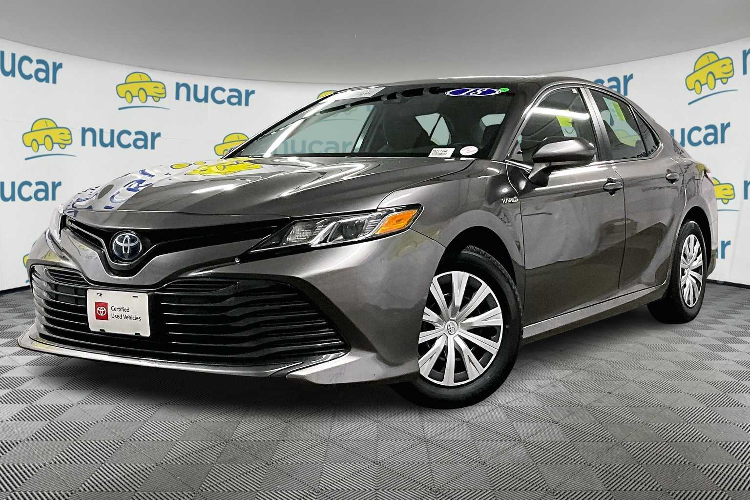 2018 Toyota Camry Hybrid LE - Photo 3