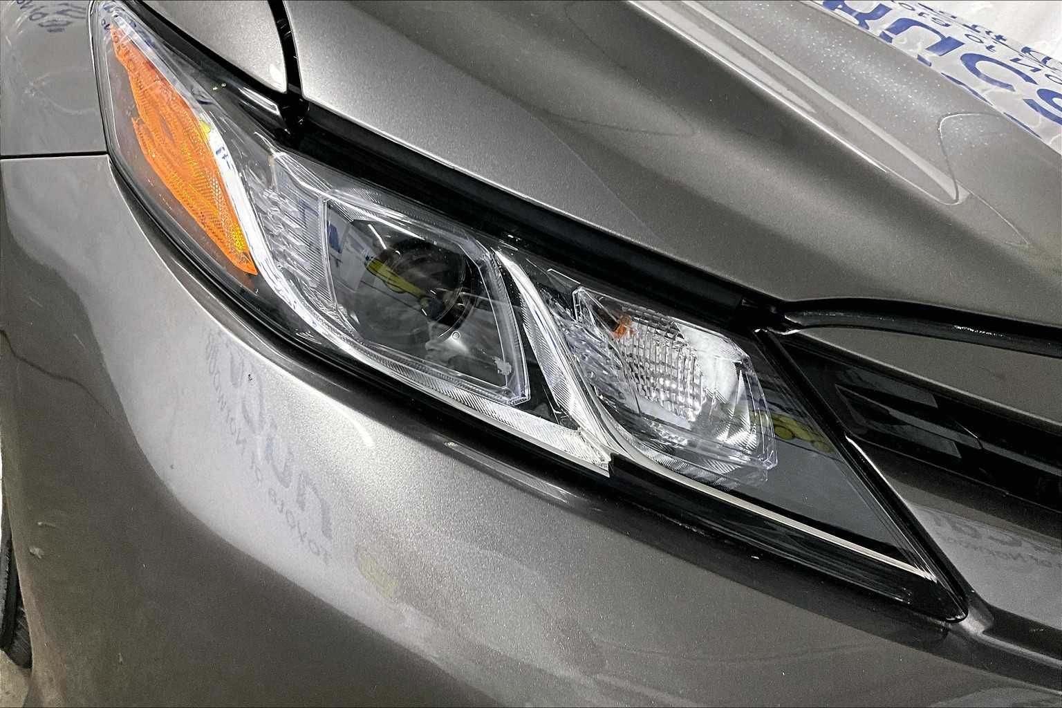 2018 Toyota Camry Hybrid LE - Photo 31