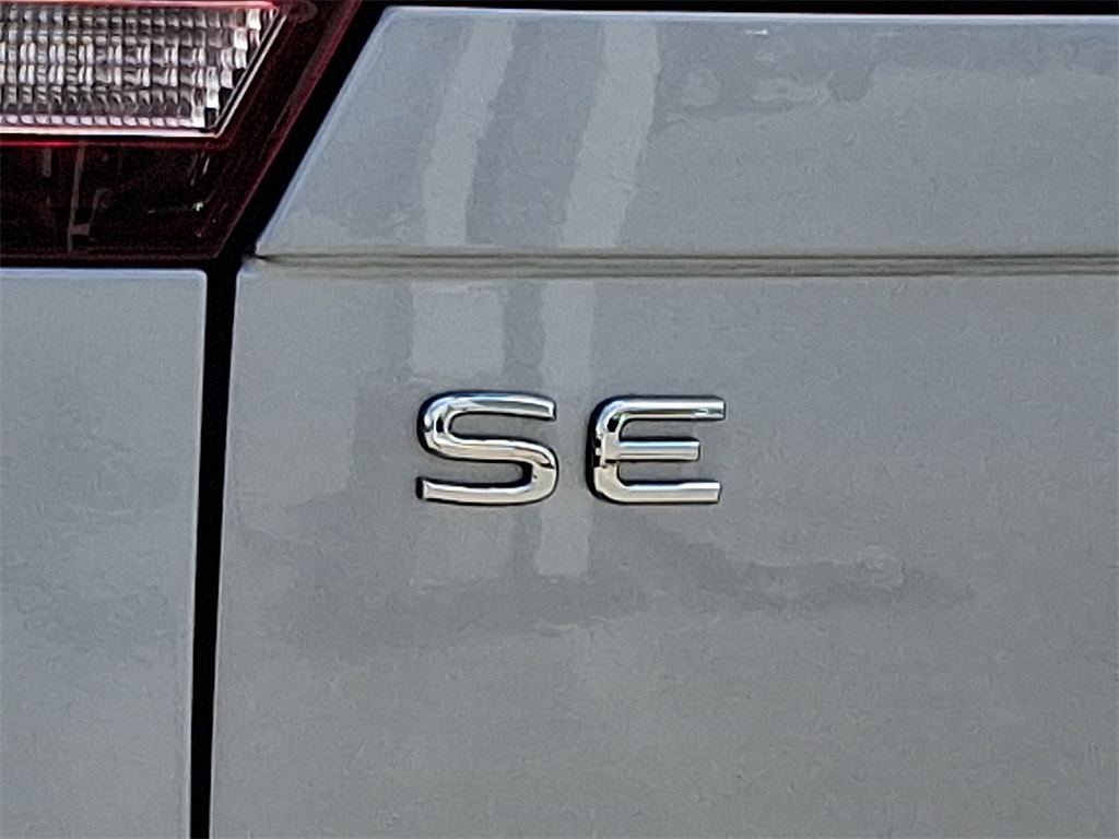 2022 Volkswagen Tiguan 2.0T SE R-Line Black - Photo 30