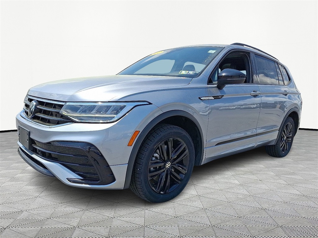 2022 Volkswagen Tiguan 2.0T SE R-Line Black - Photo 3