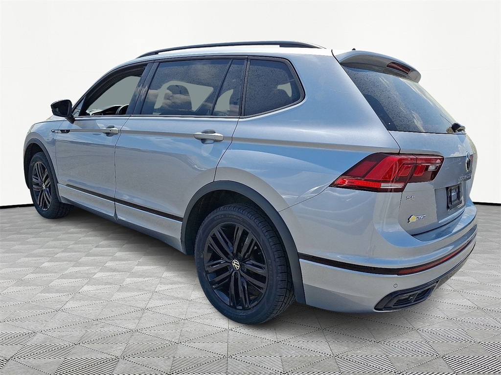 2022 Volkswagen Tiguan 2.0T SE R-Line Black - Photo 4
