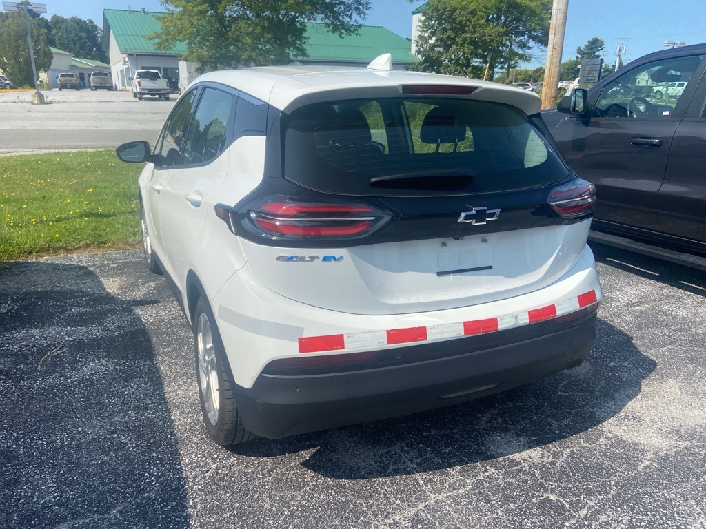 2023 Chevrolet Bolt EV 1LT - Photo 3