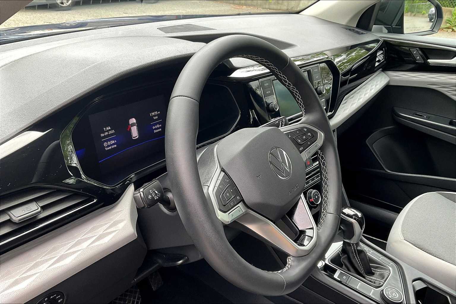 2023 Volkswagen Taos S - Photo 8