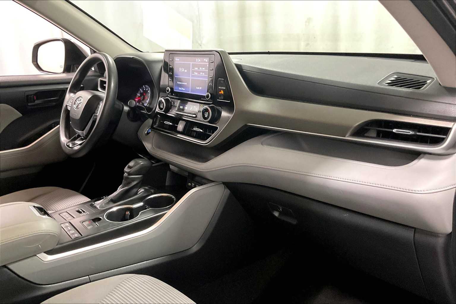 2020 Toyota Highlander L - Photo 14