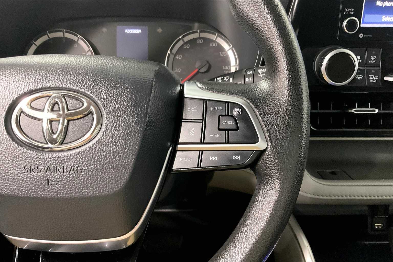 2020 Toyota Highlander L - Photo 23