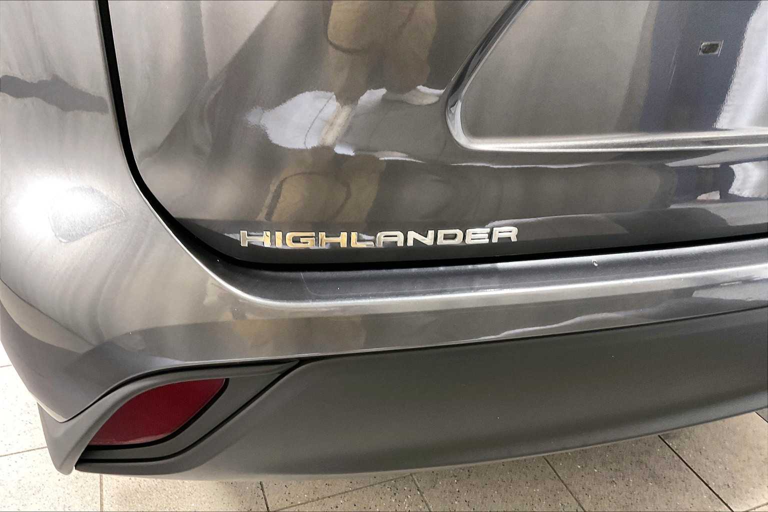 2020 Toyota Highlander L - Photo 28