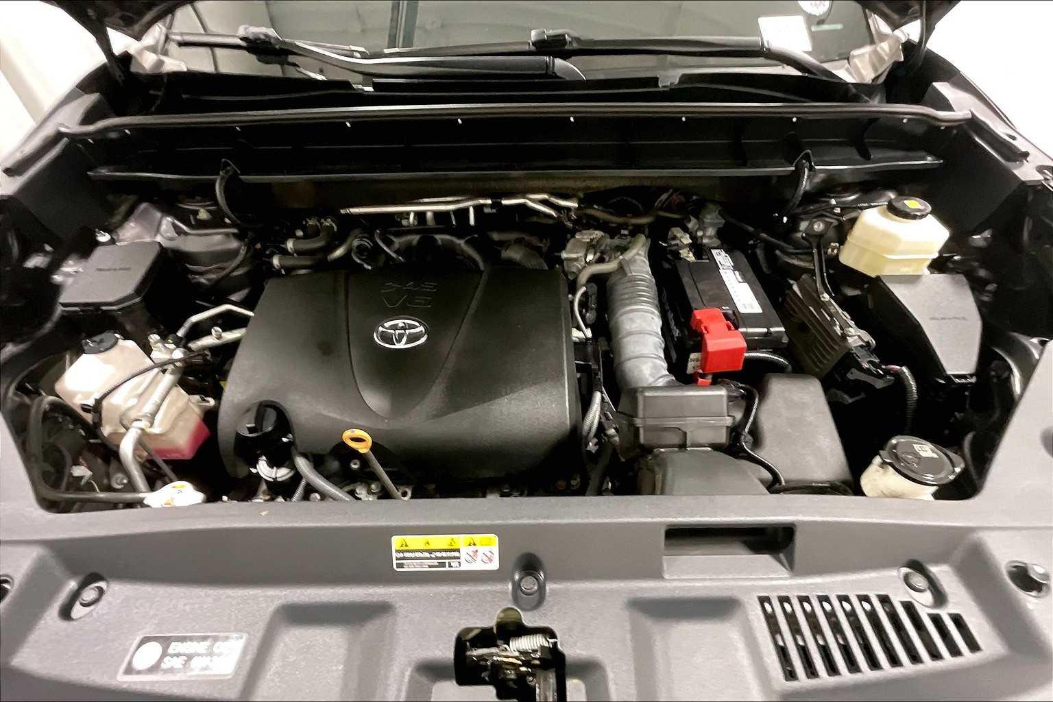 2020 Toyota Highlander L - Photo 29