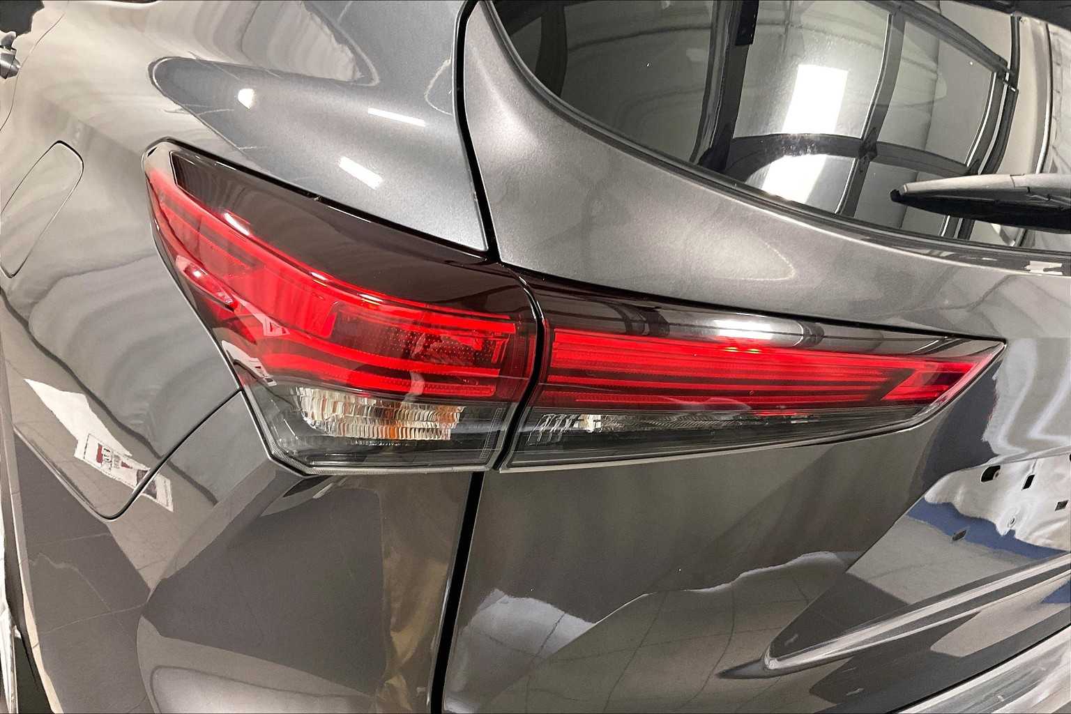 2020 Toyota Highlander L - Photo 33