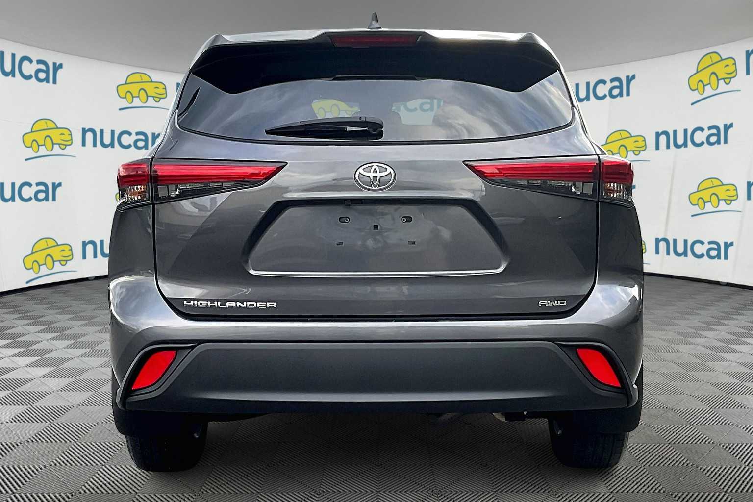 2020 Toyota Highlander L - Photo 5