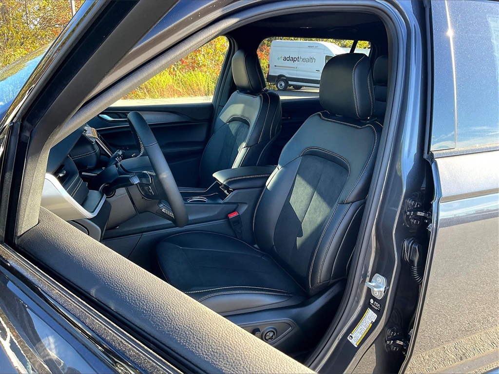 2025 Jeep Grand Cherokee L Altitude X - Photo 11
