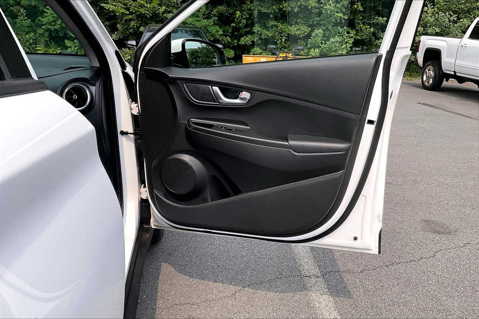 2022 Hyundai Kona SEL - Photo 12