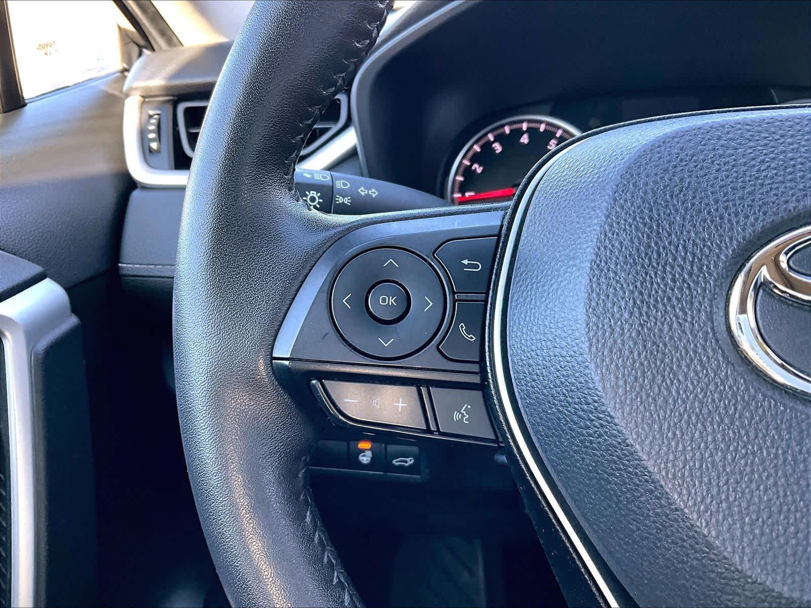 2022 Toyota RAV4 XLE - Photo 23