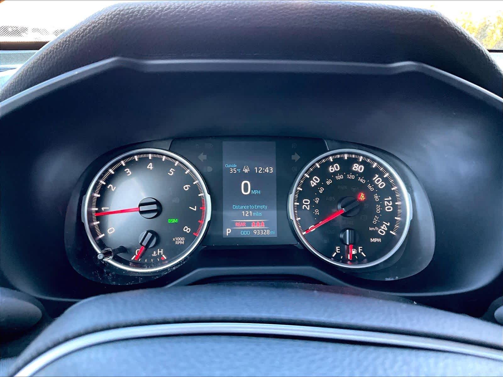 2022 Toyota RAV4 XLE - Photo 25