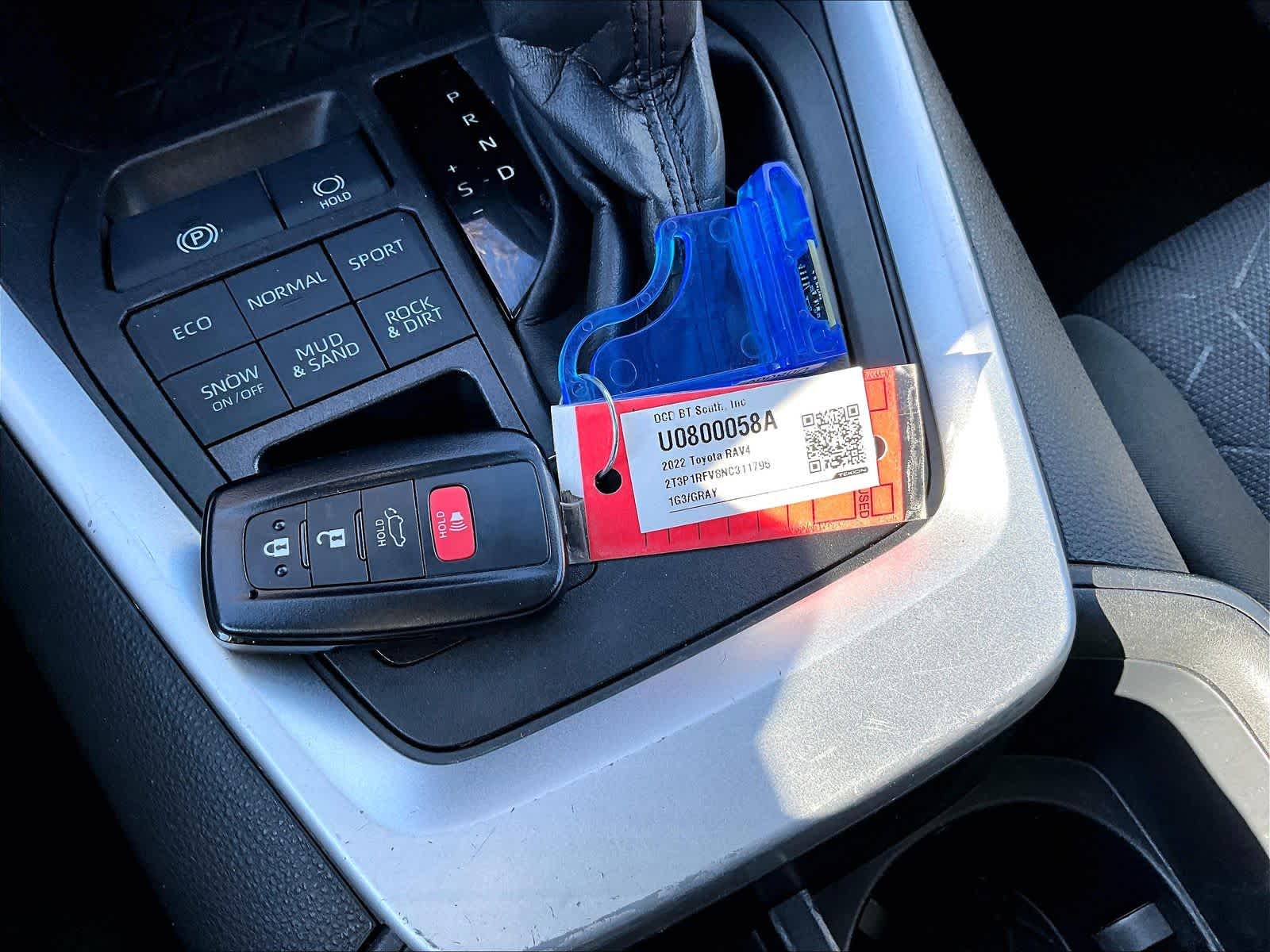 2022 Toyota RAV4 XLE - Photo 31