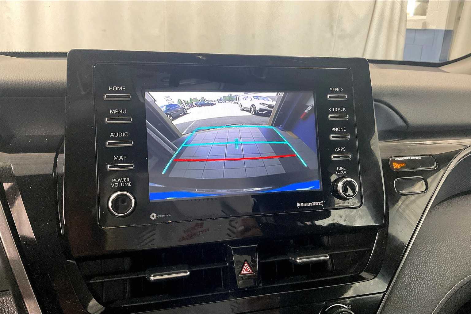 2021 Toyota Camry SE - Photo 19