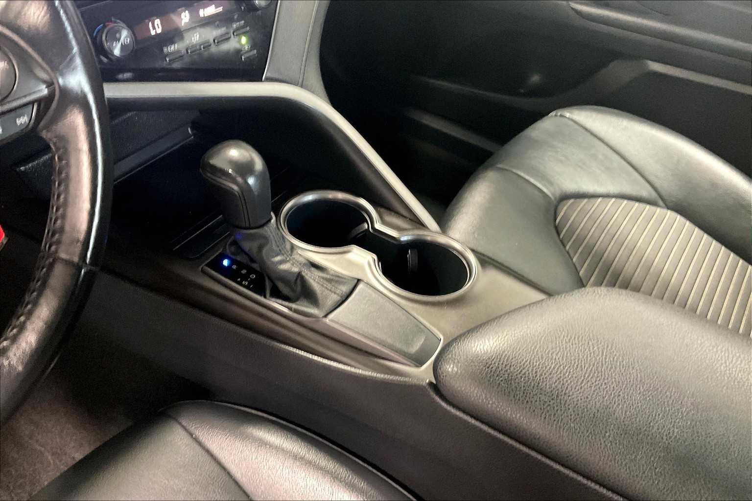 2021 Toyota Camry SE - Photo 20