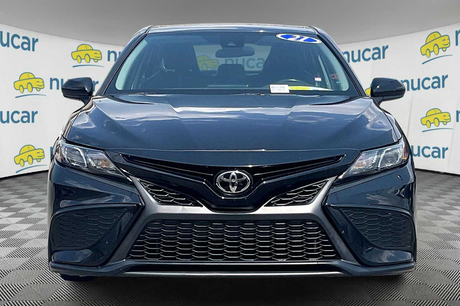 2021 Toyota Camry SE - Photo 2