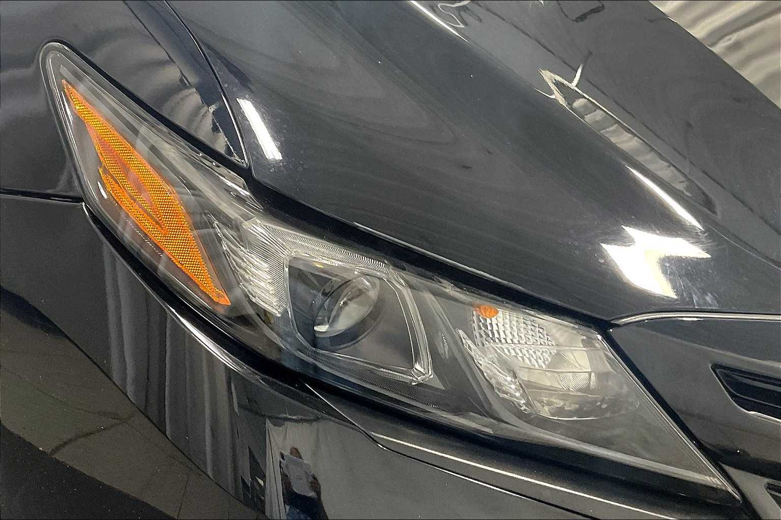 2021 Toyota Camry SE - Photo 32