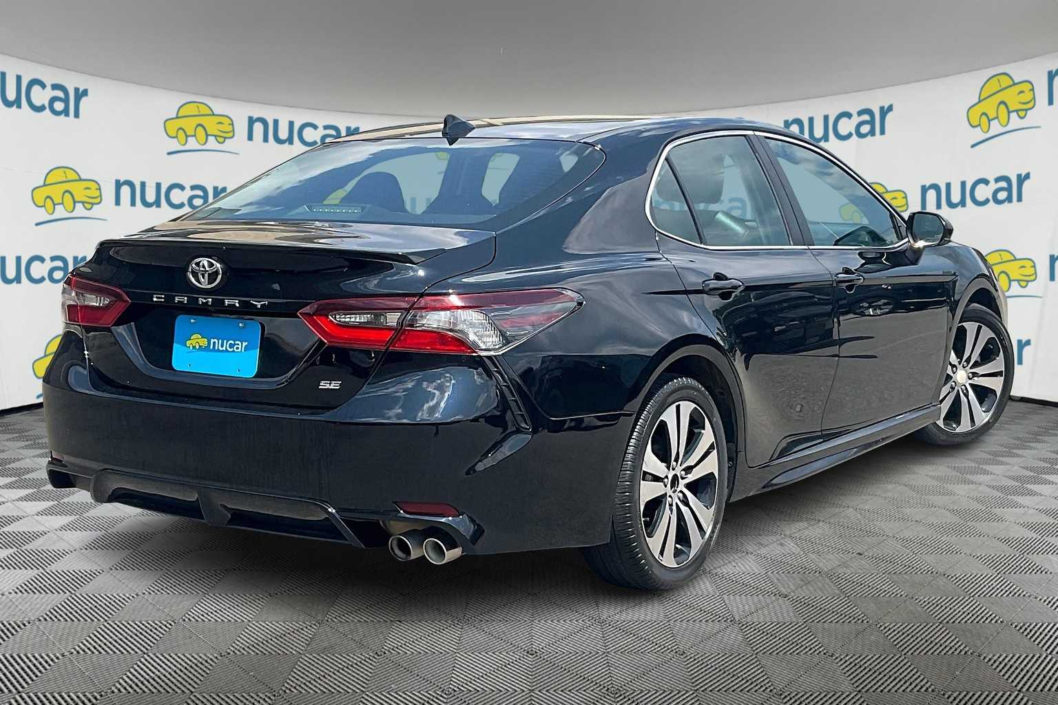 2021 Toyota Camry SE - Photo 6