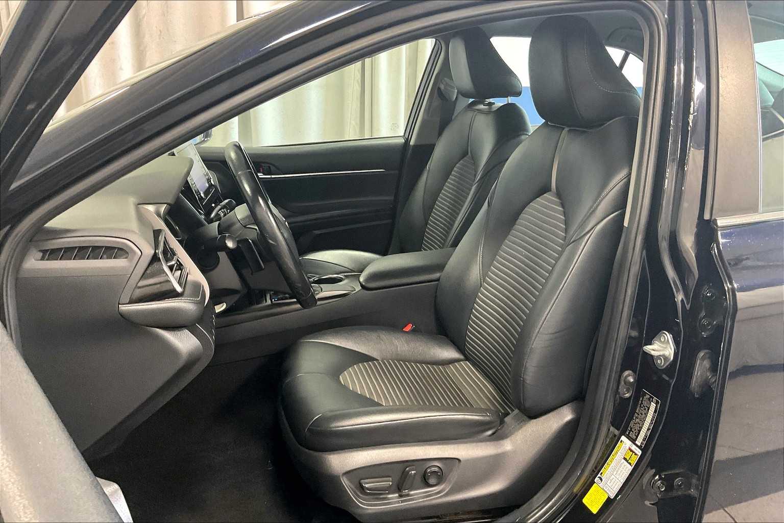 2021 Toyota Camry SE - Photo 10