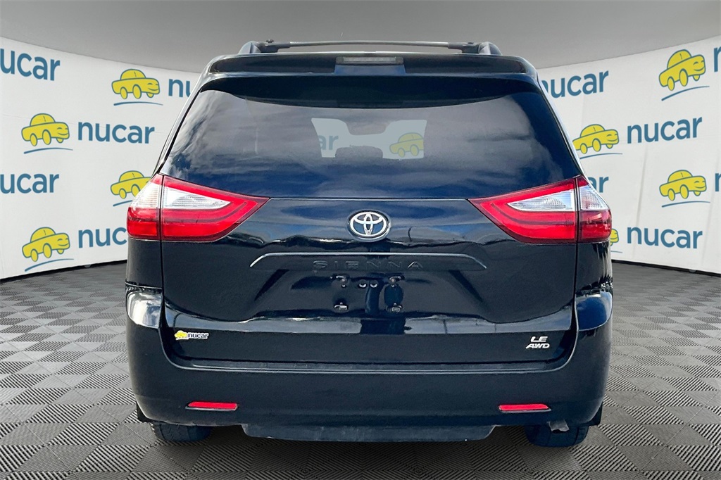 2015 Toyota Sienna LE - Photo 5