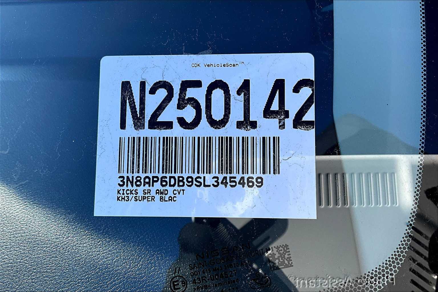 2025 Nissan Kicks SR - Photo 17