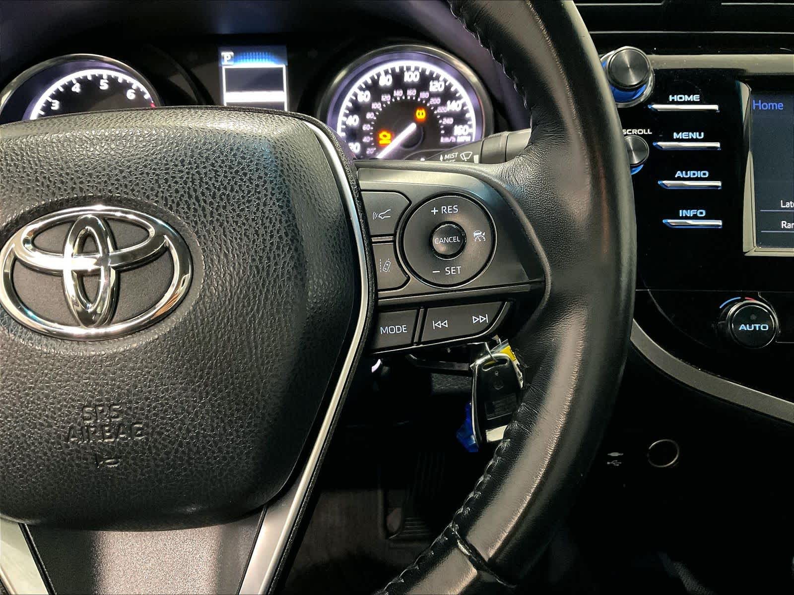 2018 Toyota Camry SE - Photo 23