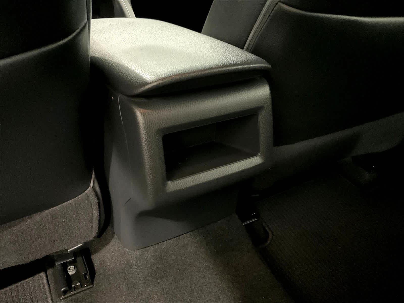 2018 Toyota Camry SE - Photo 27