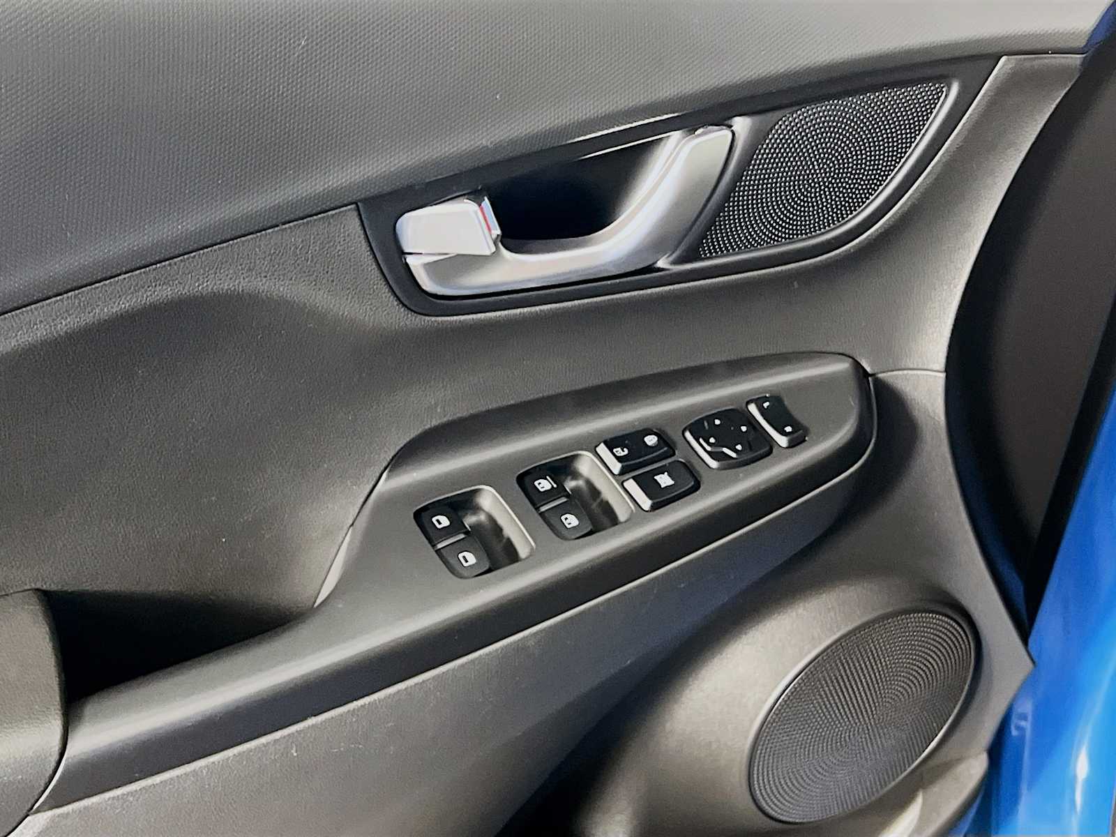 2023 Hyundai Kona SEL - Photo 18