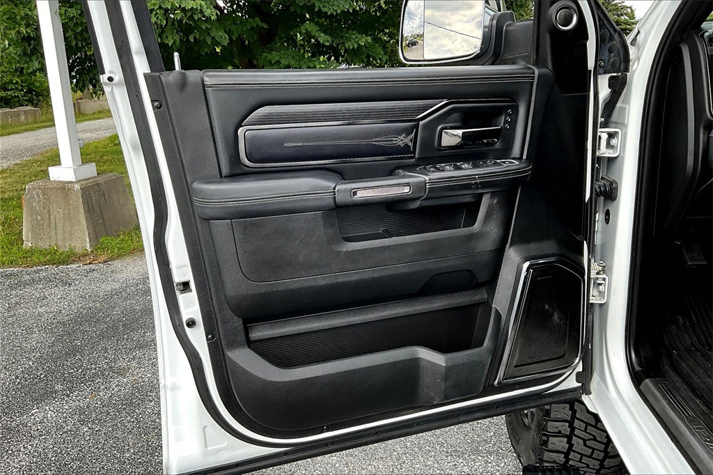 2022 Ram 2500 Limited - Photo 9