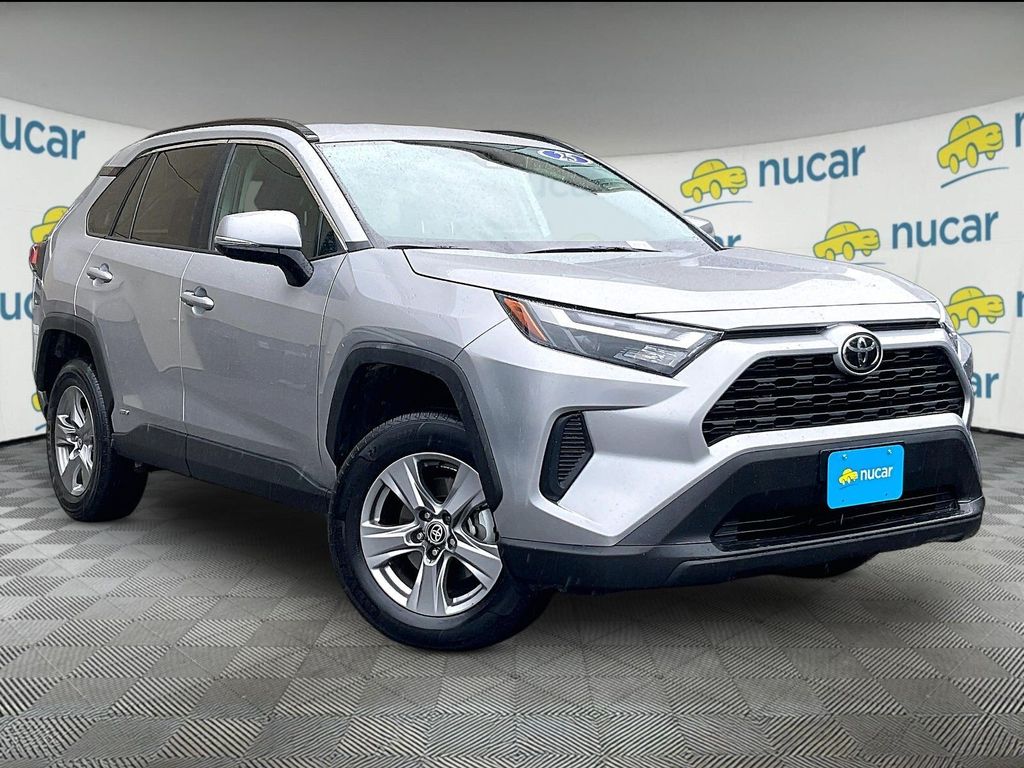 2025 Toyota RAV4 Hybrid XLE