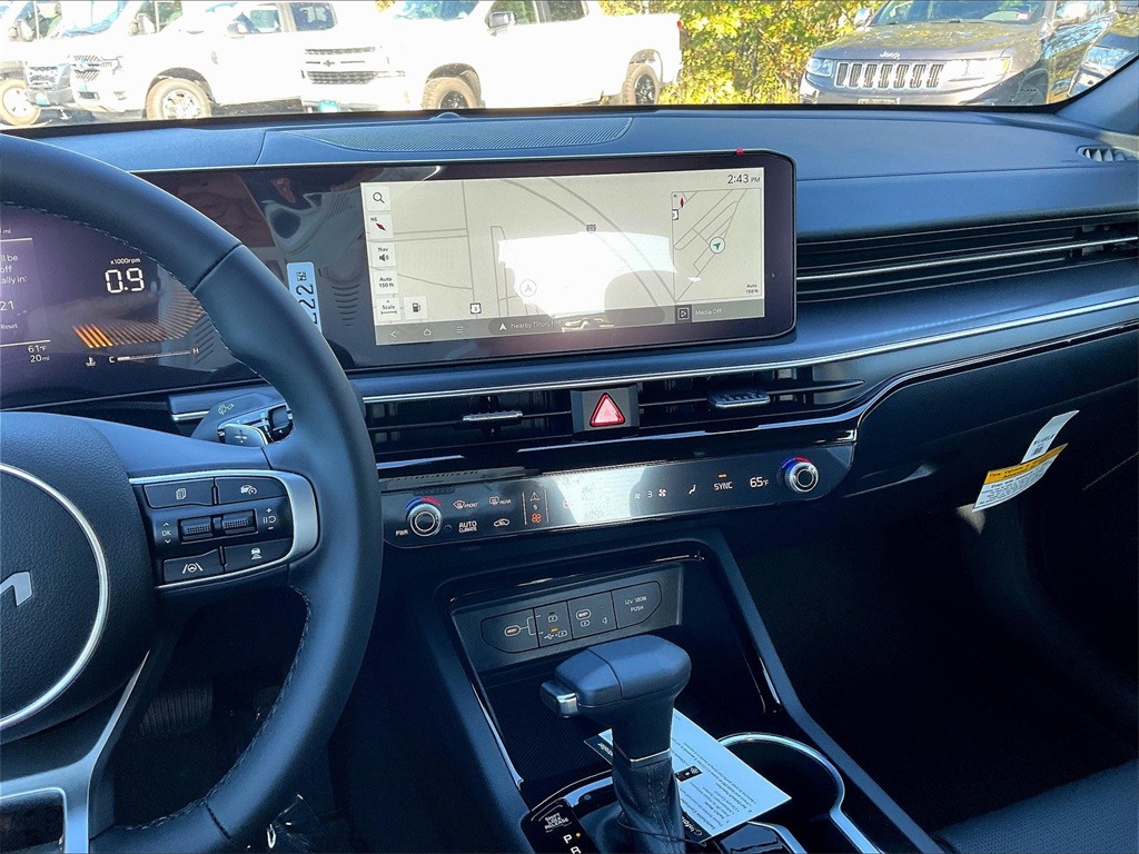 2026 Kia K5 GT - Photo 13