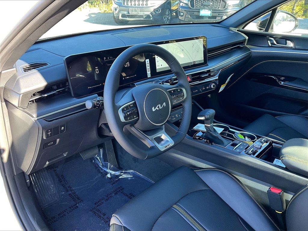 2026 Kia K5 GT - Photo 9