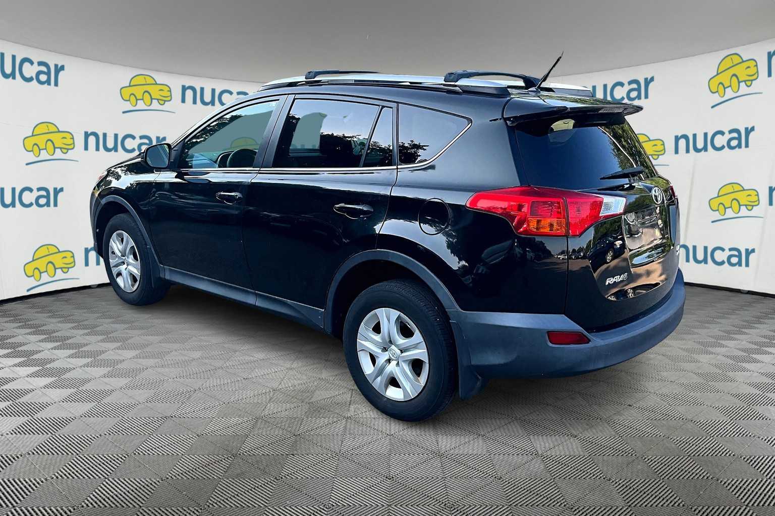 2014 Toyota RAV4 LE - Photo 3