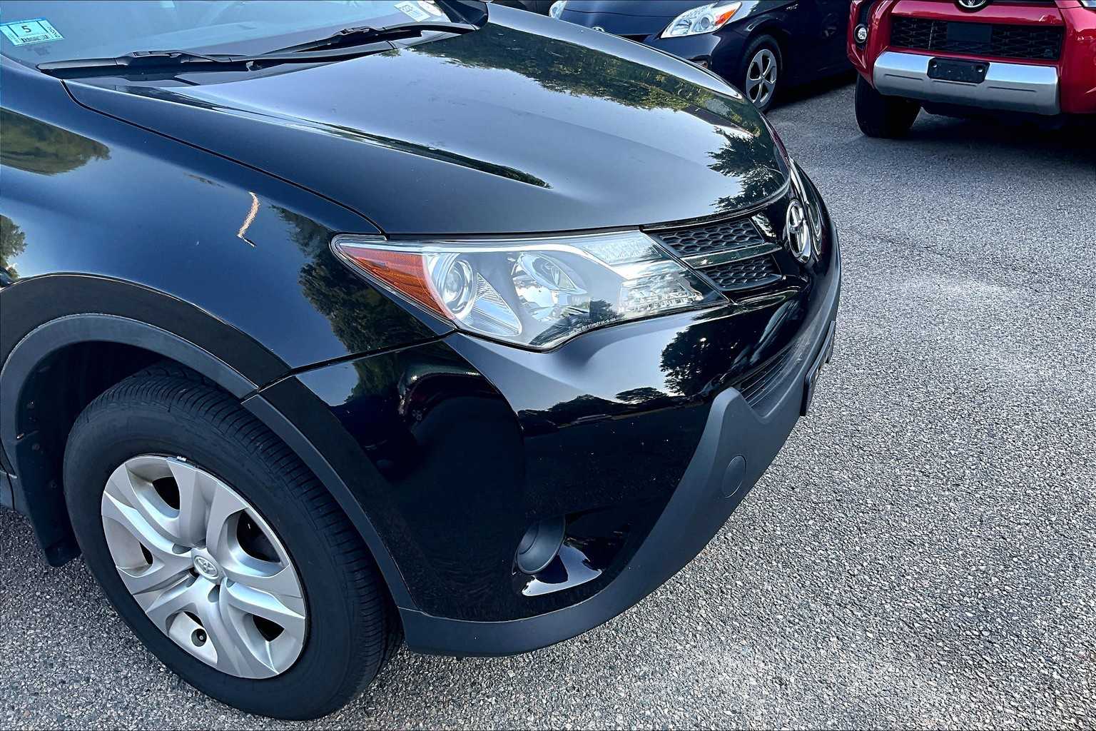 2014 Toyota RAV4 LE - Photo 5