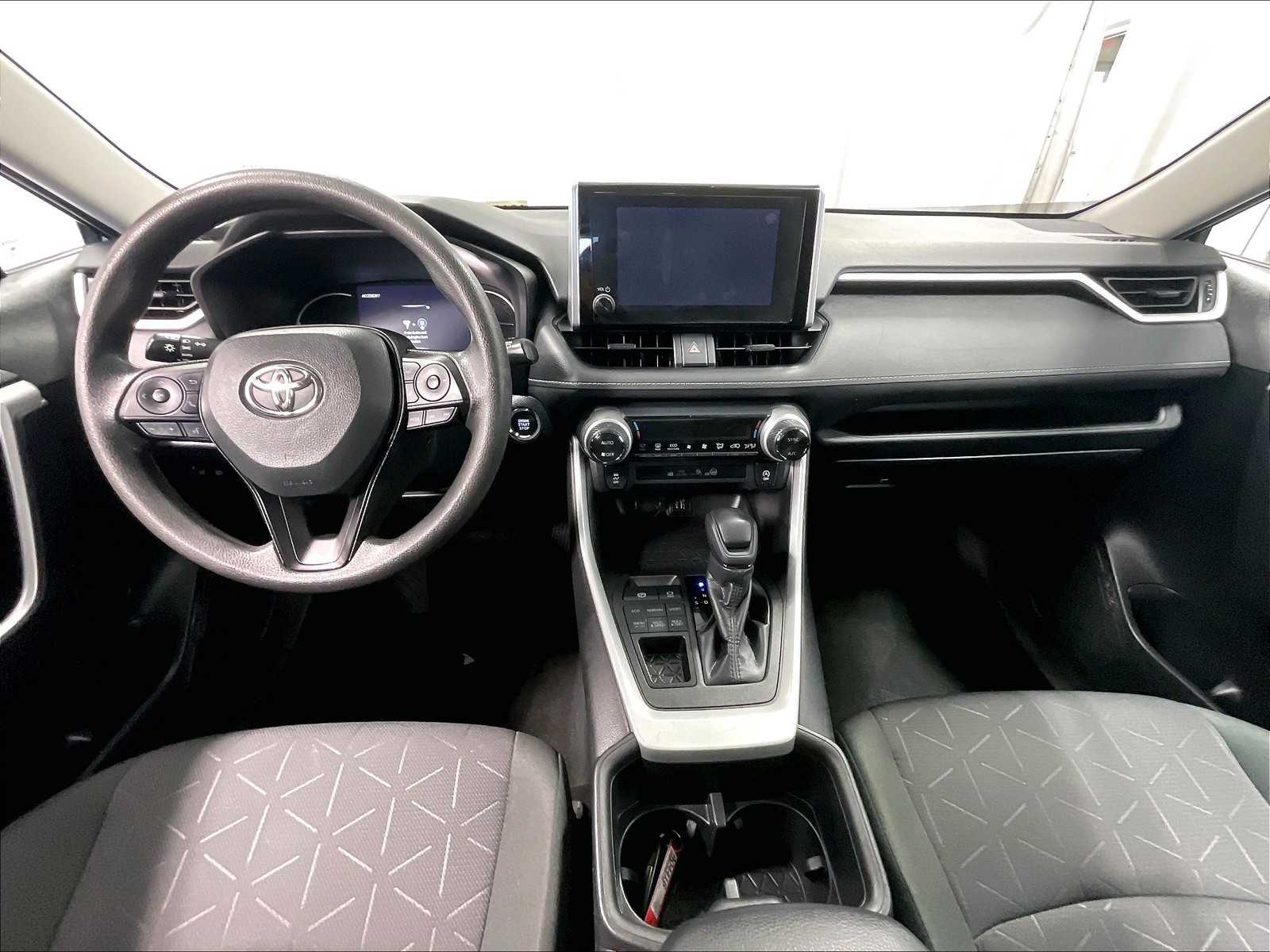2023 Toyota RAV4 XLE - Photo 21
