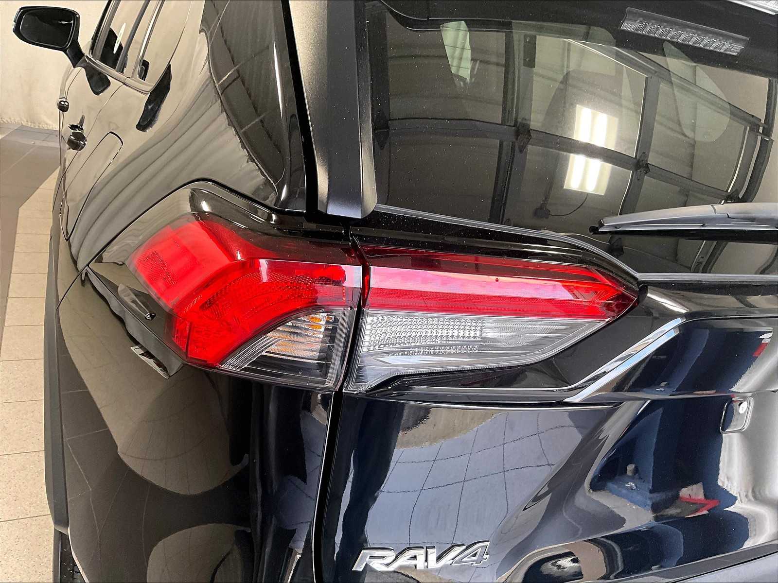 2023 Toyota RAV4 XLE - Photo 33