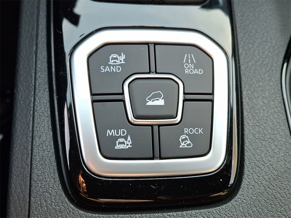 2026 Nissan Frontier SV - Photo 16