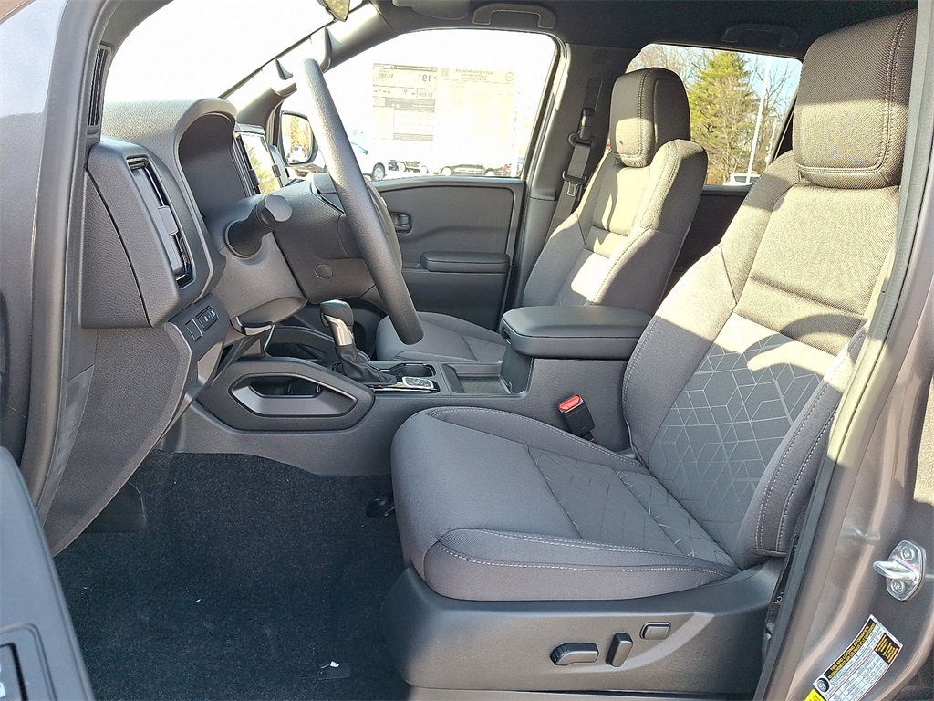 2026 Nissan Frontier SV - Photo 9