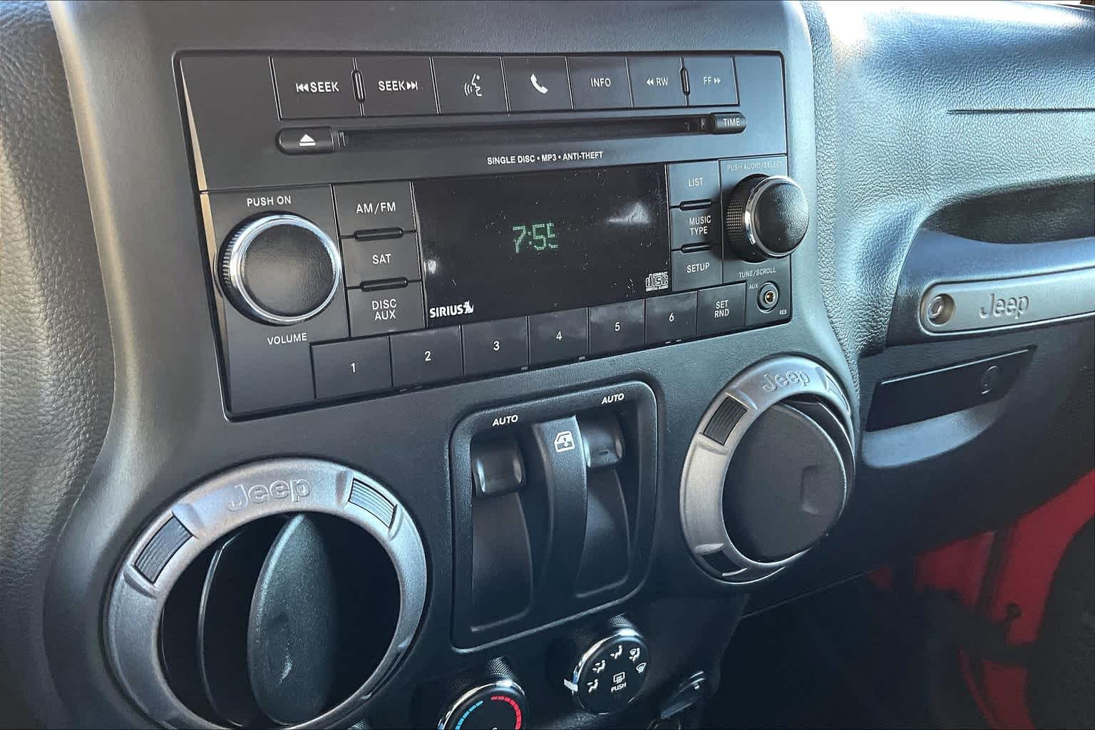 2017 Jeep Wrangler Sport - Photo 19