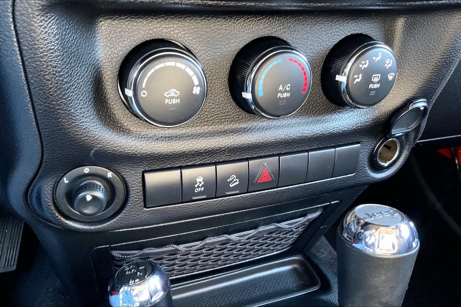 2017 Jeep Wrangler Sport - Photo 25